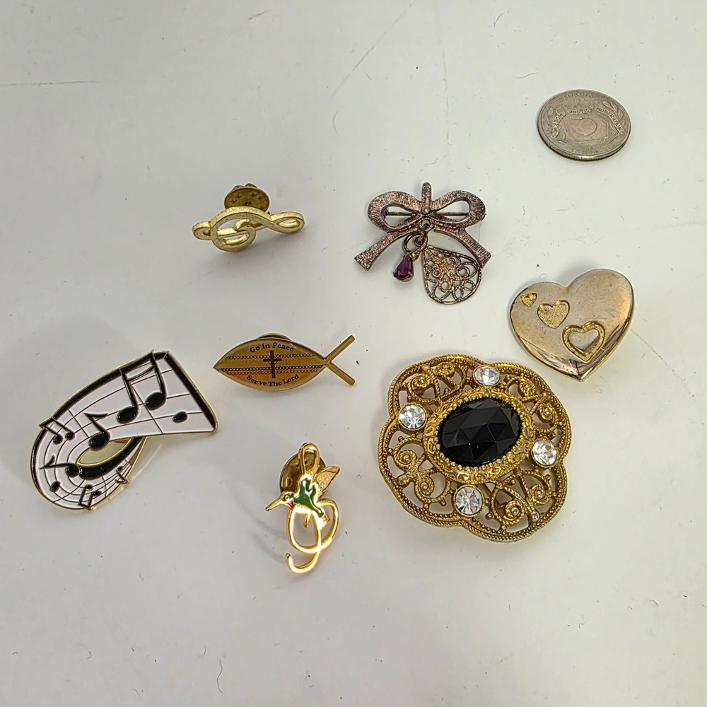 Vintage Brooch Pin Lot 7pc Music Notes Religious Heart Bow Filigree Mixed Metal